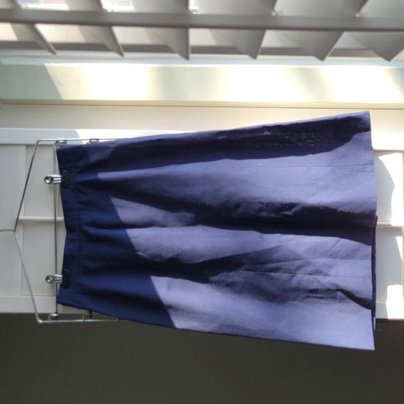 Vintage Navy pencil skirt with purple buttons - Picture 4 of 7